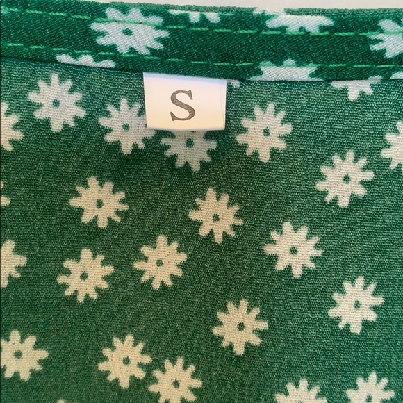 Floral V Neck Peplum Crop Top Green Size Small - Picture 10 of 11